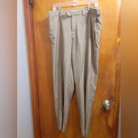 Haggar Other - Haggar Men's Khaki Casual Dress Pants Size 38/30